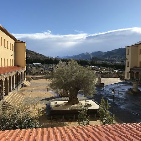 Albergue Pirenarium Sabiñánigo Kültér fotó