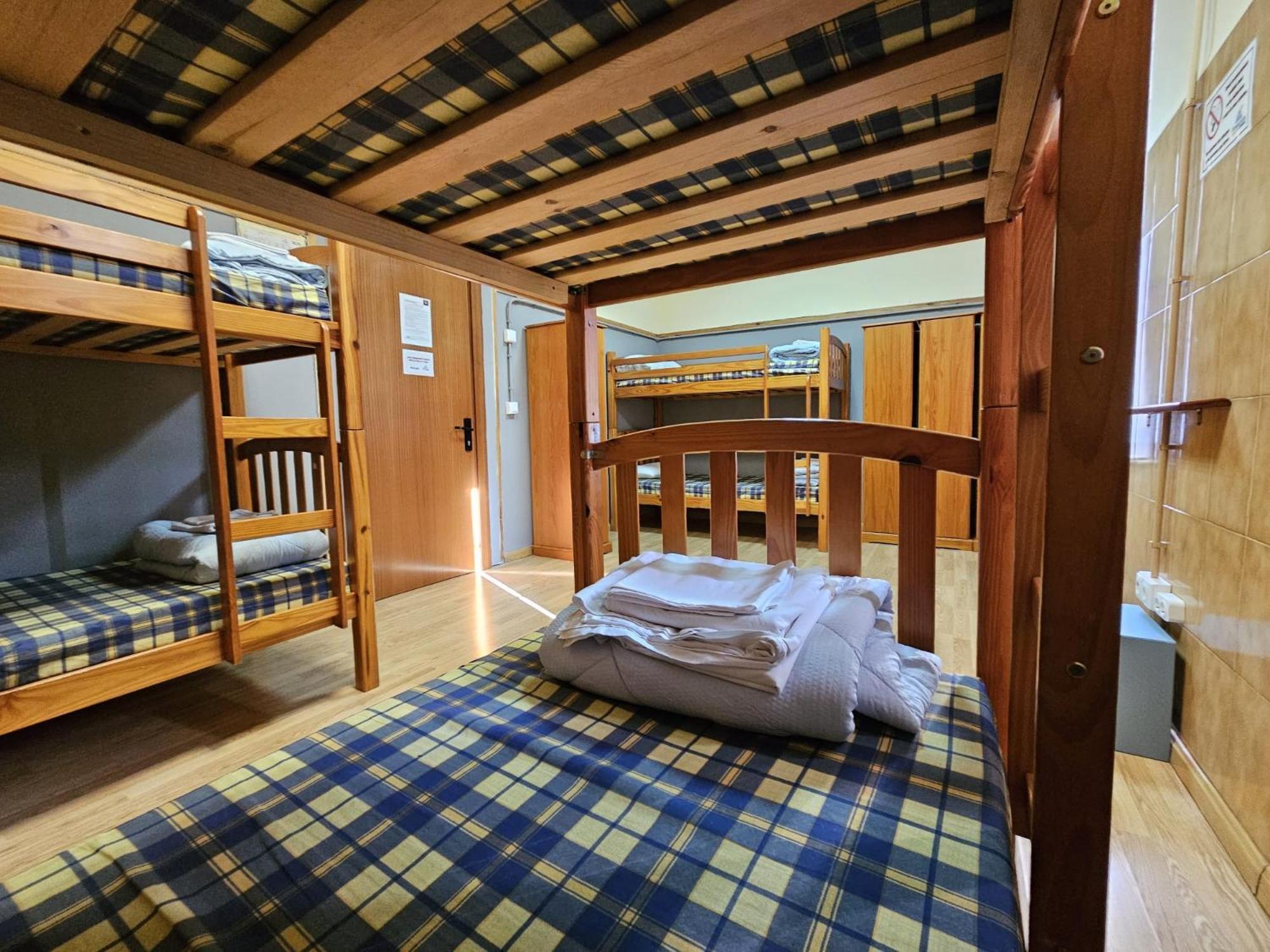 Albergue Pirenarium Sabiñánigo Kültér fotó