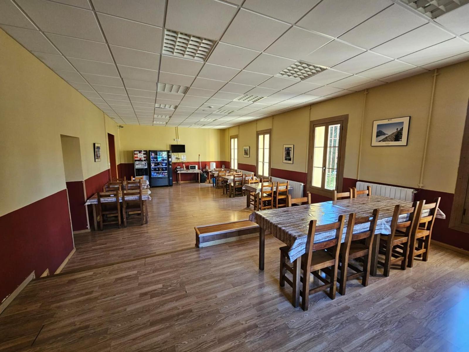 Albergue Pirenarium Sabiñánigo Kültér fotó