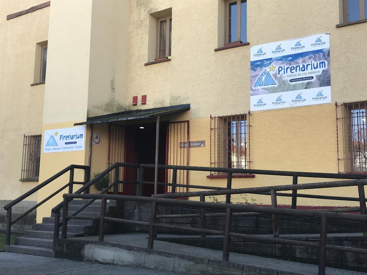 Albergue Pirenarium Sabiñánigo Kültér fotó