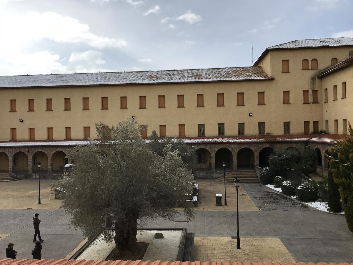 Albergue Pirenarium Sabiñánigo Kültér fotó