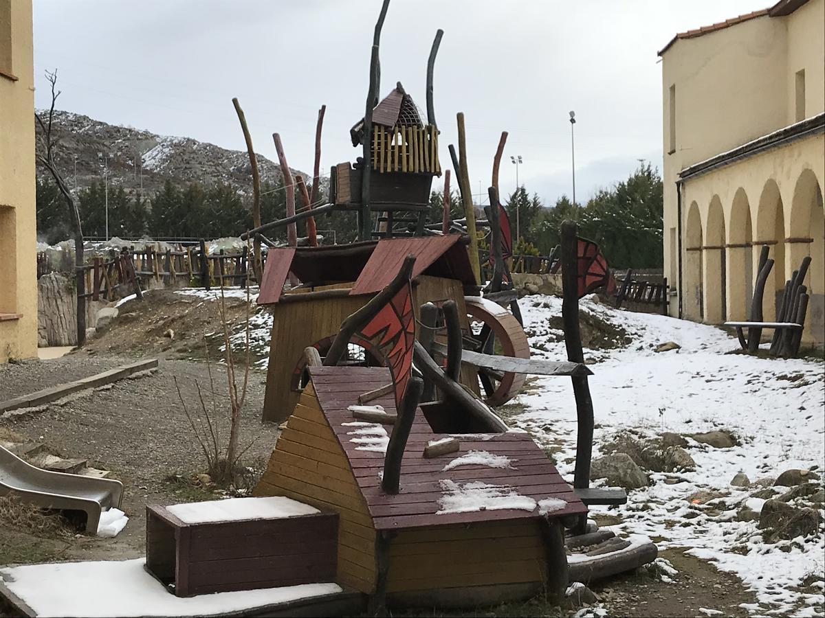 Albergue Pirenarium Sabiñánigo Kültér fotó