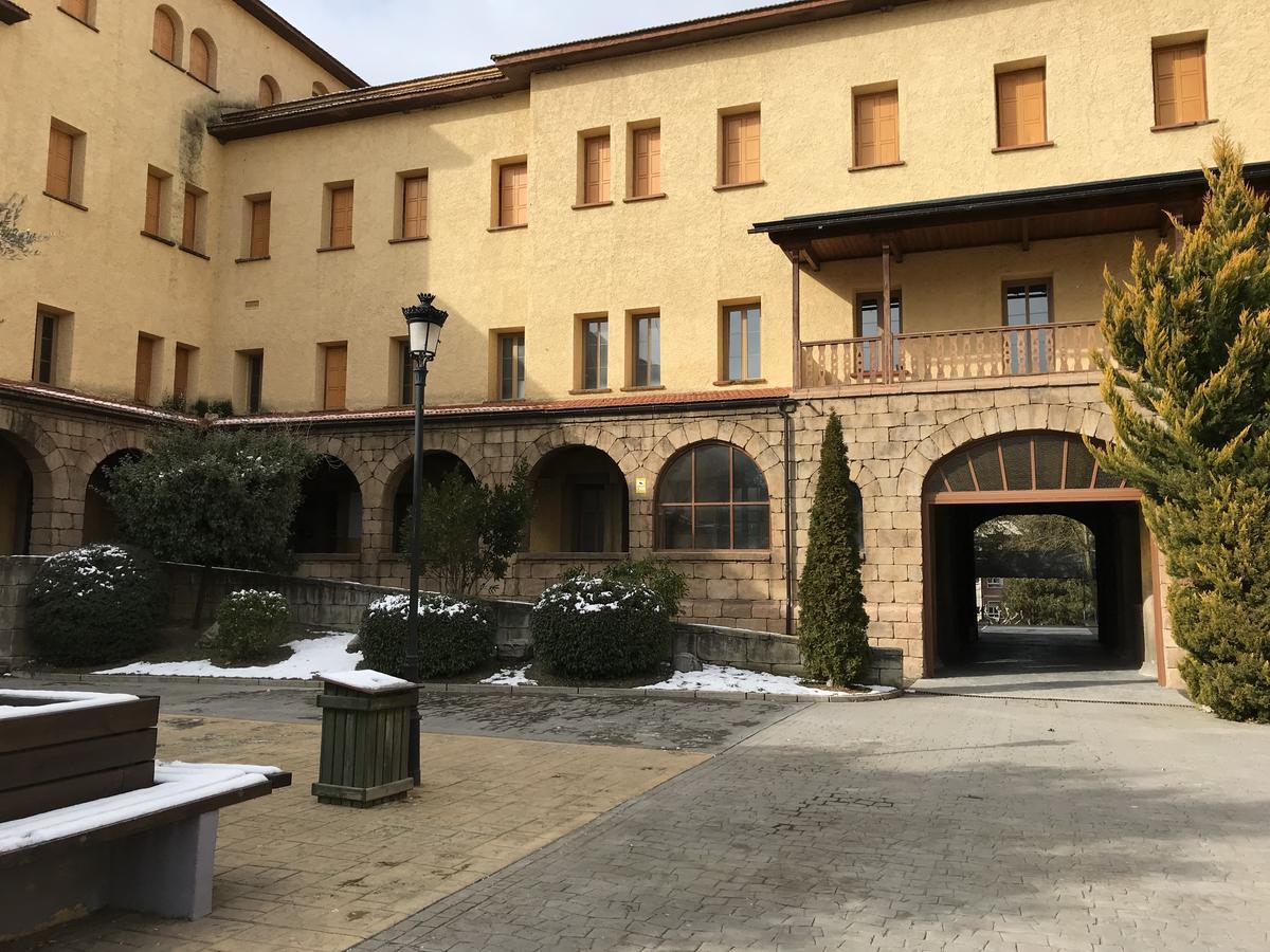 Albergue Pirenarium Sabiñánigo Kültér fotó