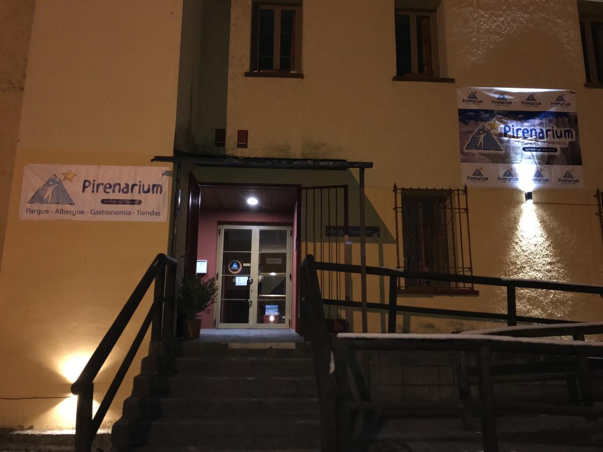 Albergue Pirenarium Sabiñánigo Kültér fotó